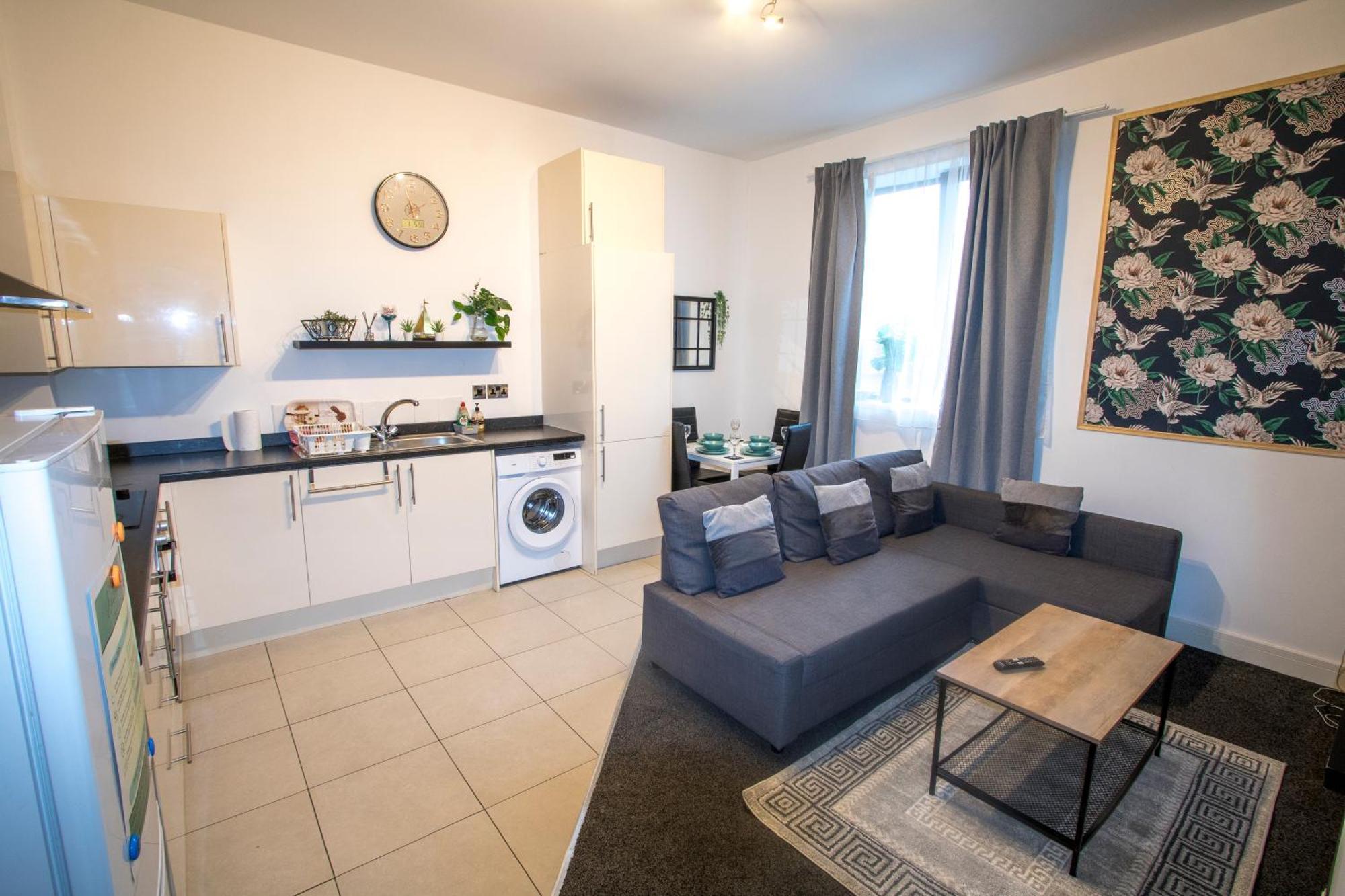 Ideal For Groups - Modern 2 Bedroom Apartment - Free Parking, Transit Links, Close To Stadiums Манчестер Экстерьер фото